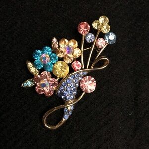 Vtg Pin AB & Multi Colored Crystal Rhinestones Gold Tone Floral Bouquet Brooch